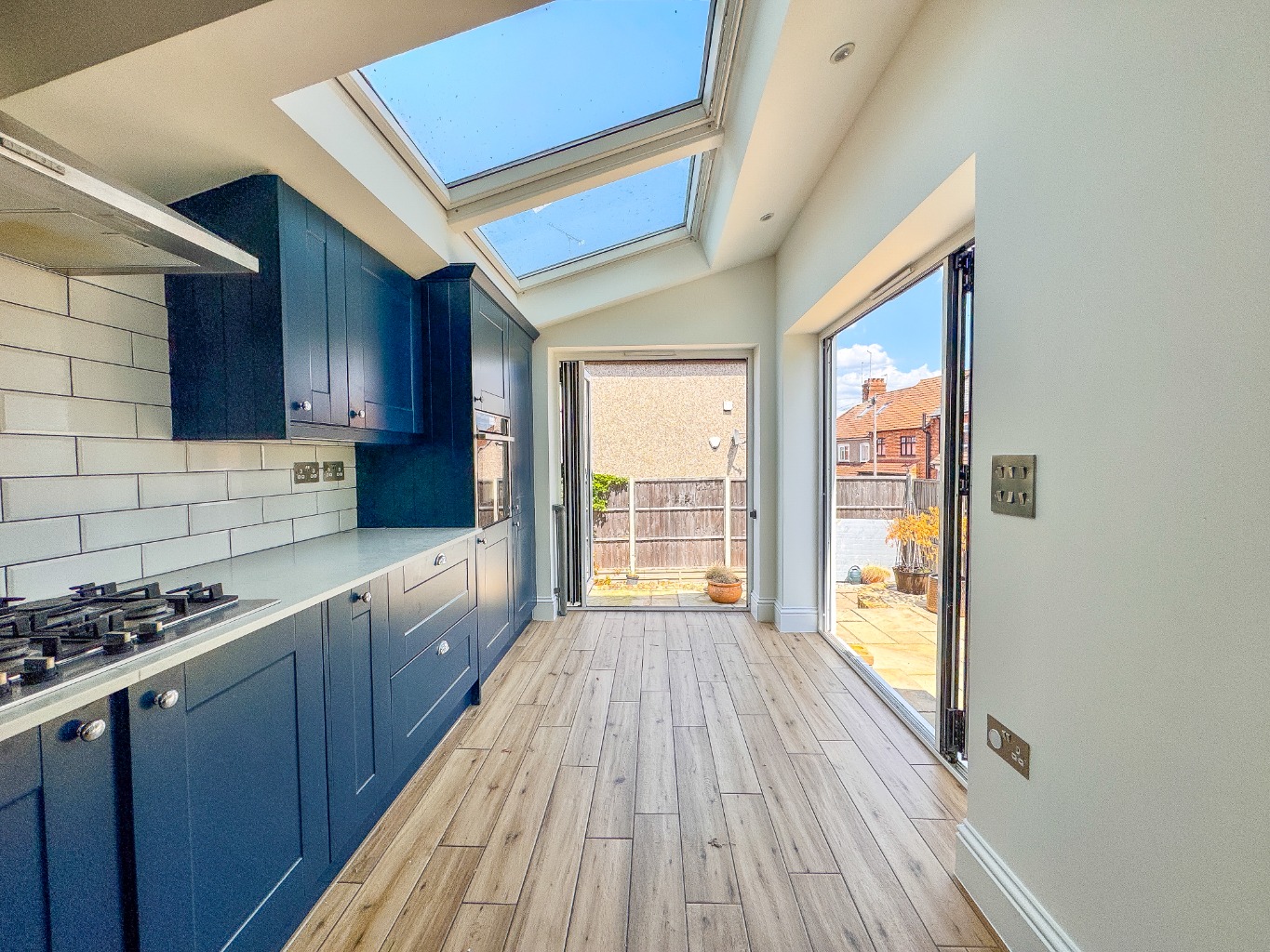 Beautifully Presented 4 Bed End Terrace House in Plumstead