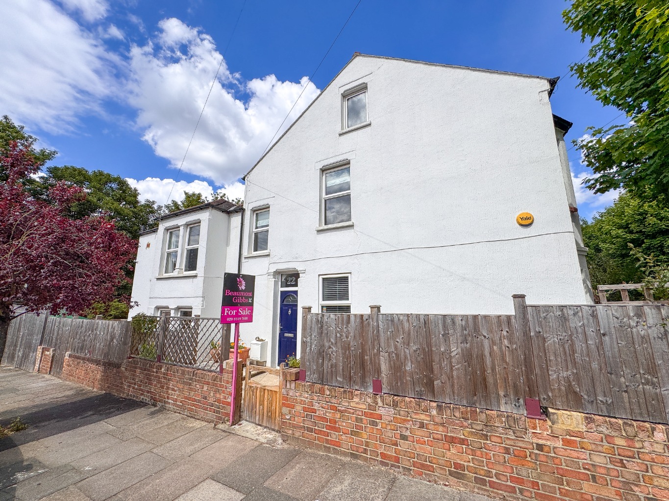 A spacious 3/4 bedroom Victorian end of terrace house for sale on the Abbey Wood & Plumstead borders