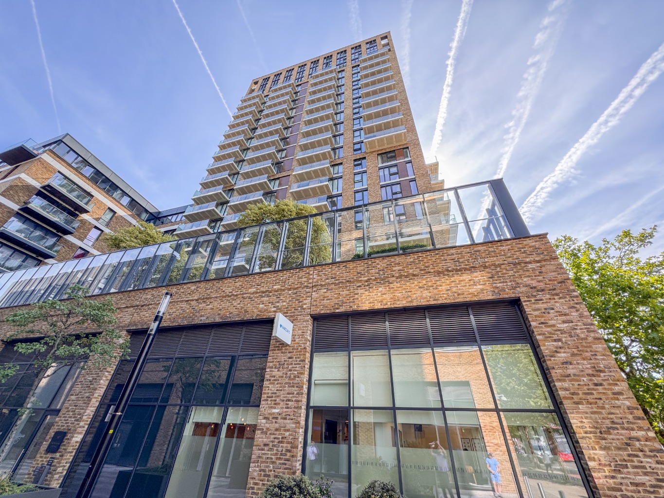Offered chain free and "sold as seen", is this three double bedroom ground floor apartment.