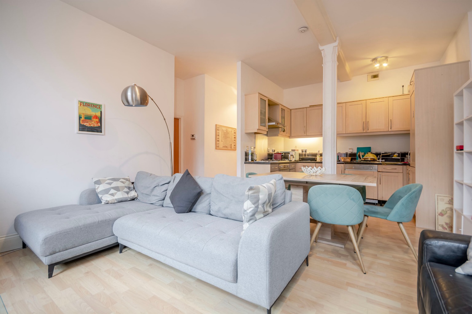 Stylish two bedroom Lace Market apartment with gated parking