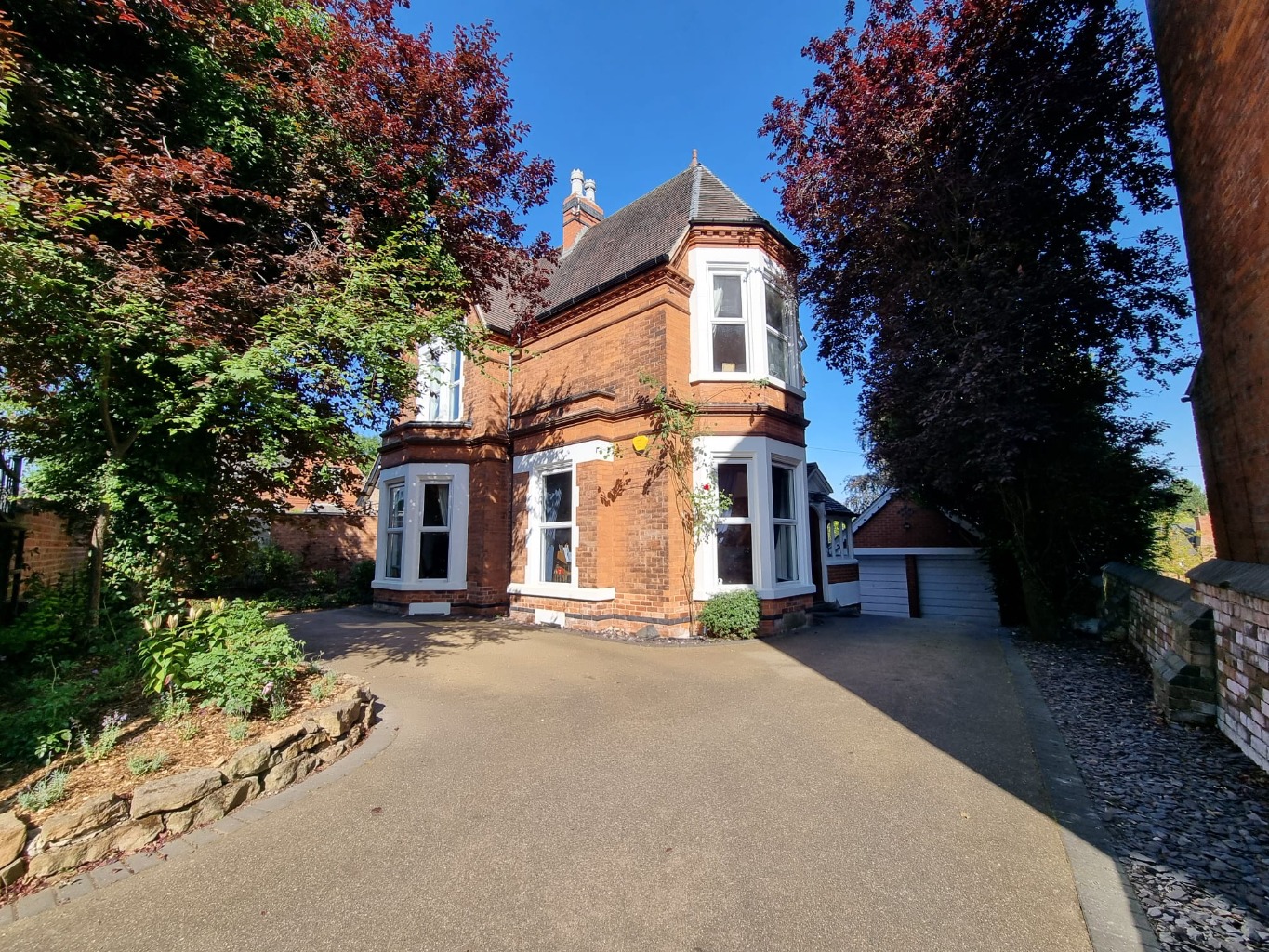 Gated Victorian grand family home with exceptional space, private garden & double garage