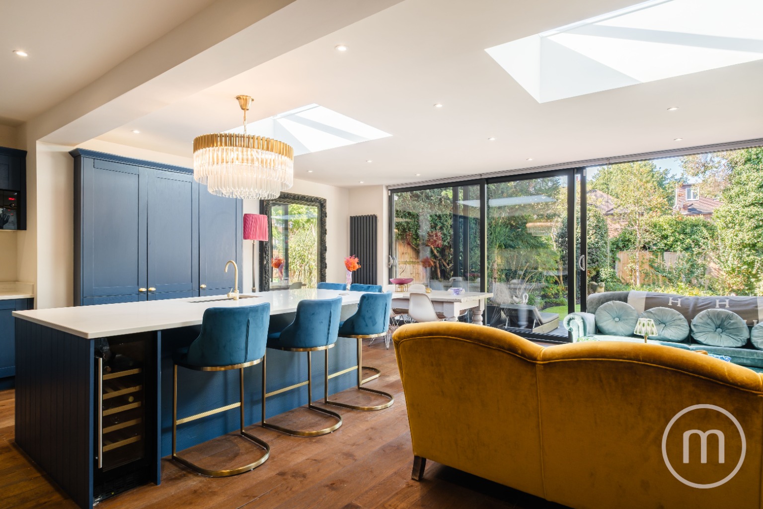 A beautifully presented, spacious 5-bedroom semi-detached home