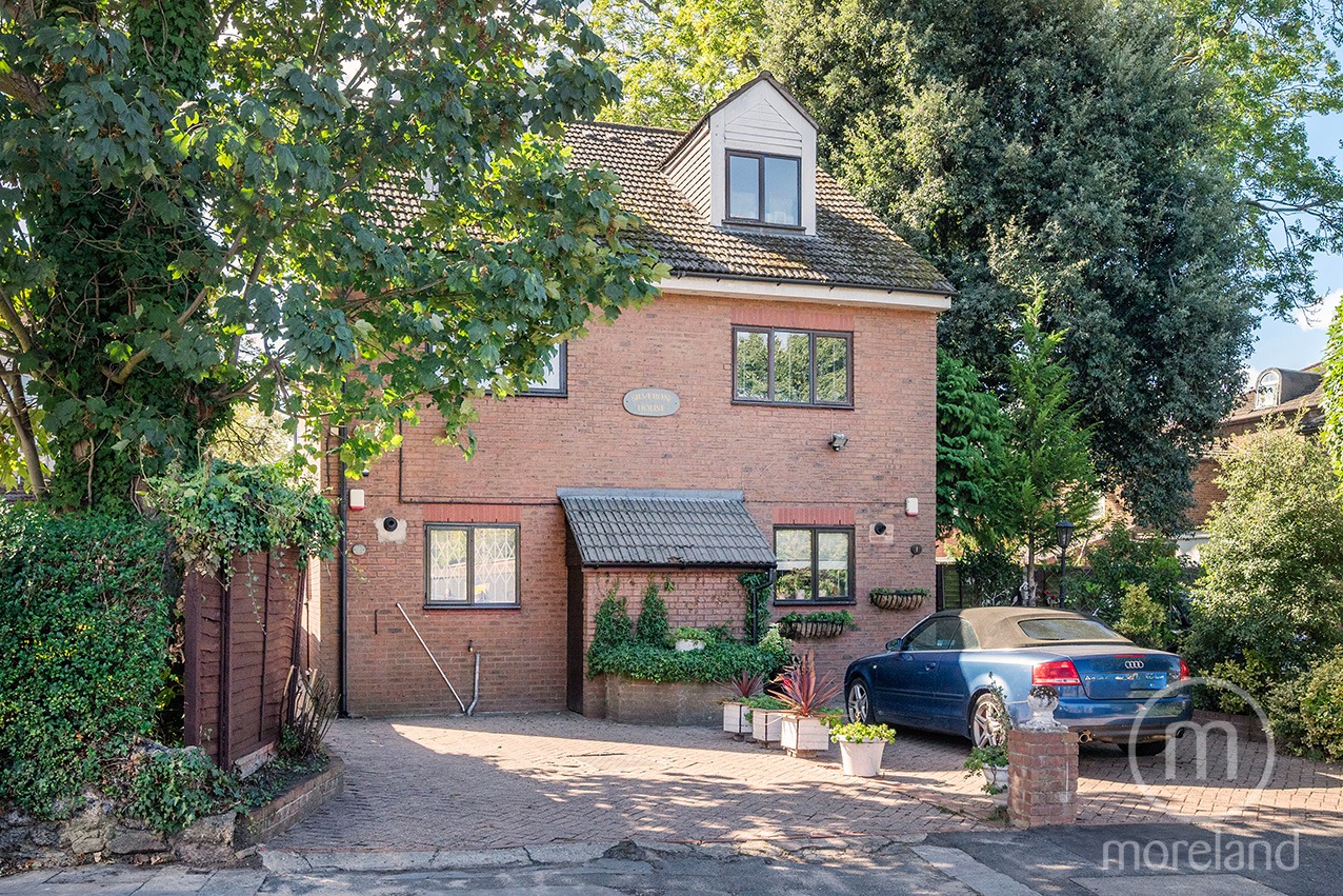 Exclusive listing for Moreland a three bedroom modern townhouse spanning 1226sqft/113.9sqm