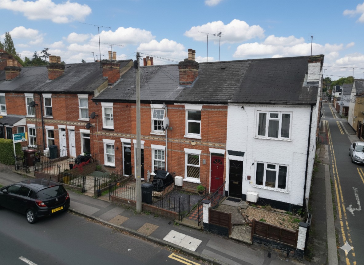 Loved Victorian 2 Bed Terrace Home in Reading's Popular University Area – Move In Ready! Chain Free.