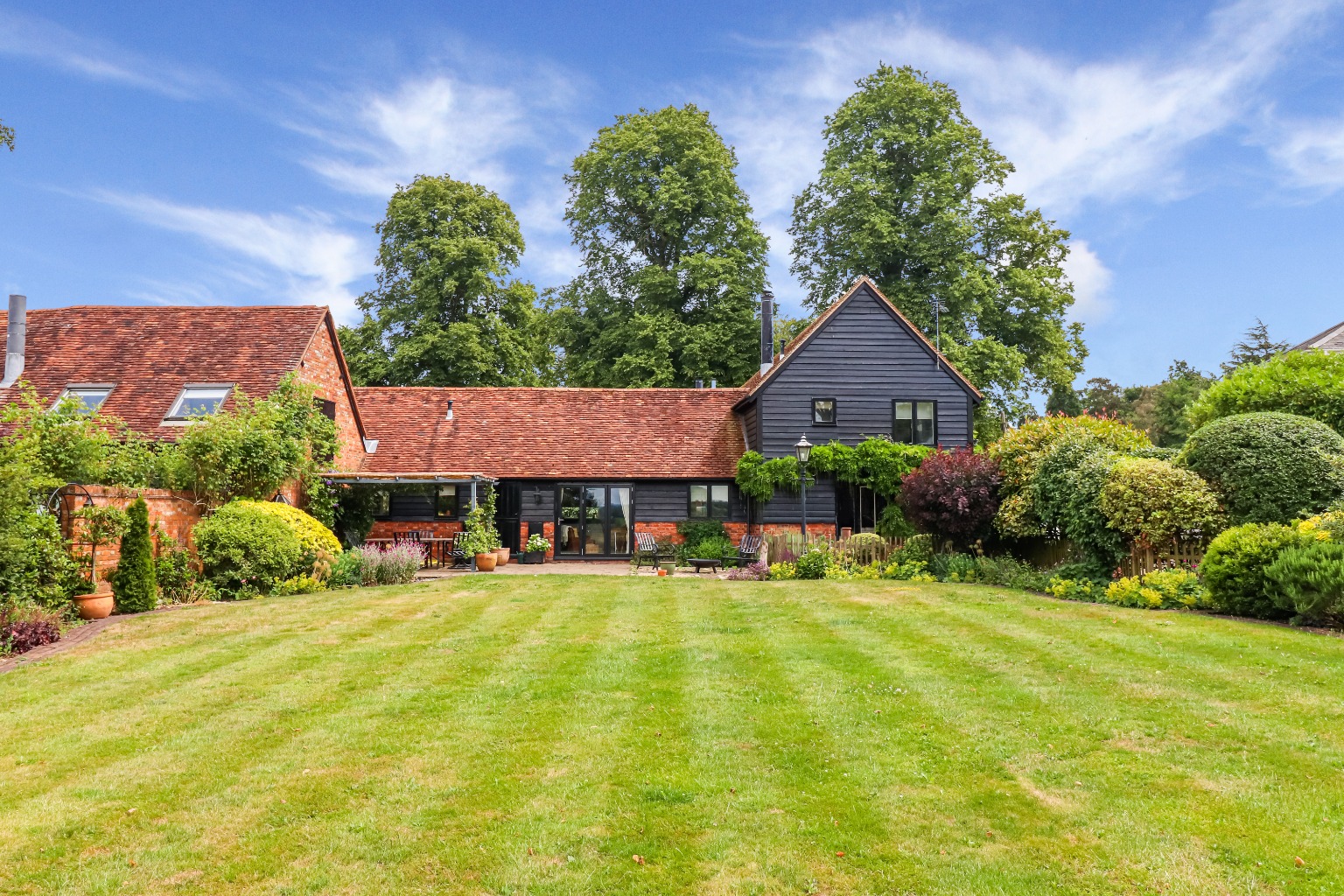 Escape to Hay Barn: Where Rustic Charm Meets Breathtaking Views Escape to Hay Barn: Where Rustic Charm Meets Breathtaking Views