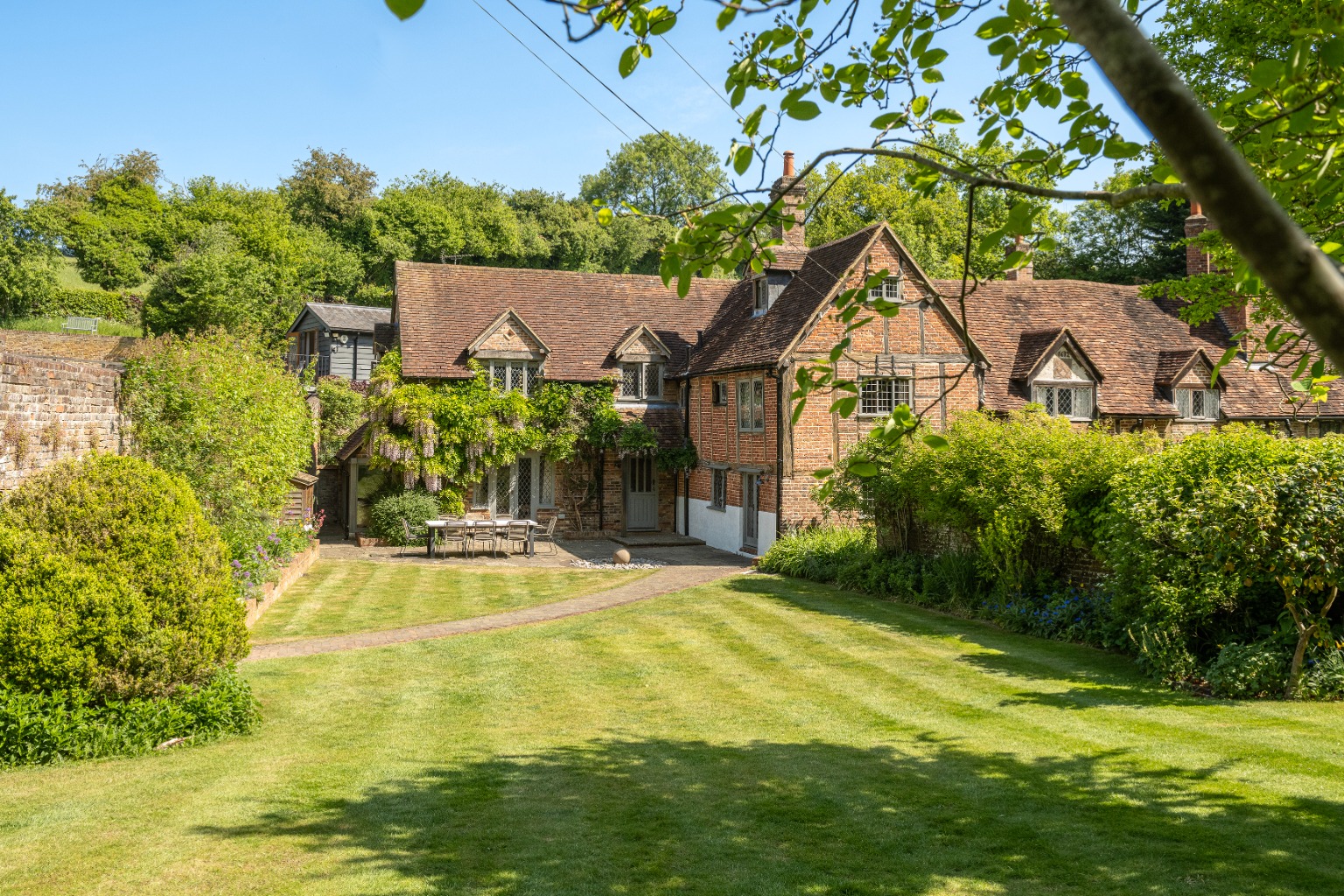 A magical Grade II listed cottage with annexe, stables, and grounds of over 3 acres in Frithsden. A magical Grade II listed cottage with annexe, stables, and grounds of over 3 acres in Frithsden.