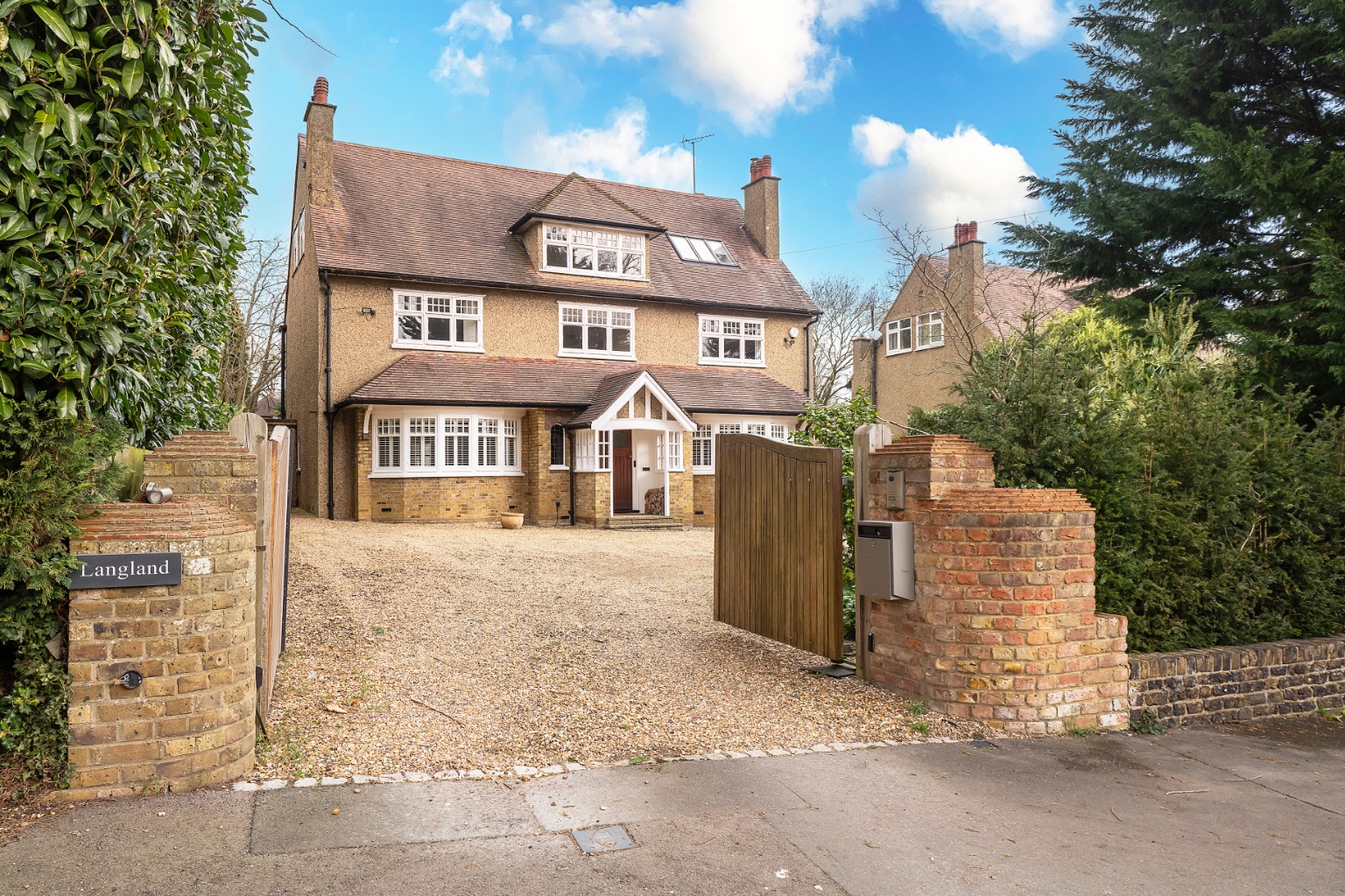 Elegant period home with exceptional space in one of Berkhamsted’s finest locations