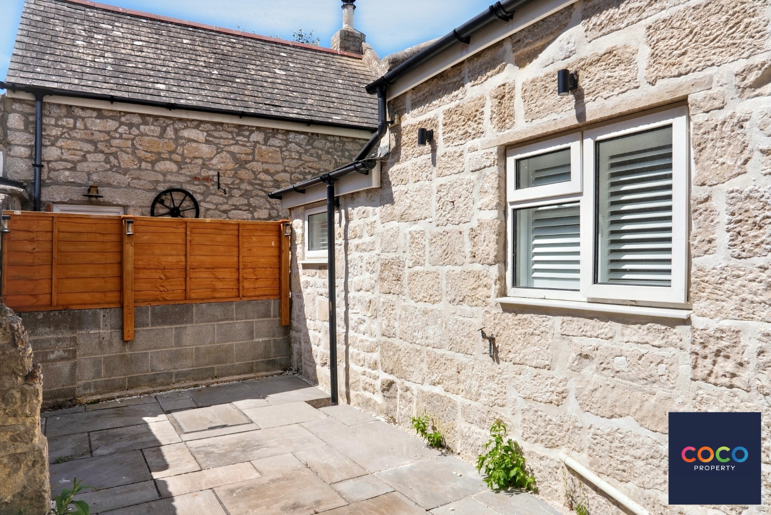 Beautifully Presented 3-Bed House with Westerly Garden, Fortuneswell Property image 3
