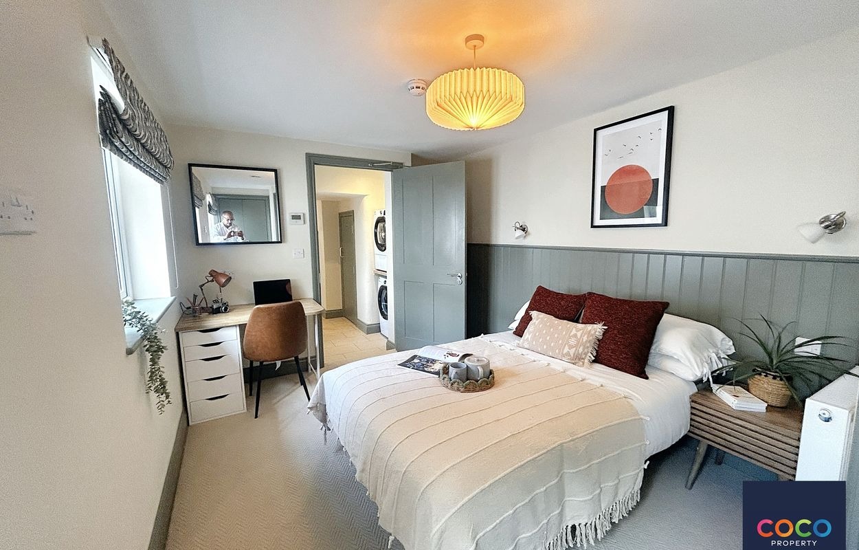 Stylish Ground Floor Ensuite Room in Shared Home, Dorset Property image 5