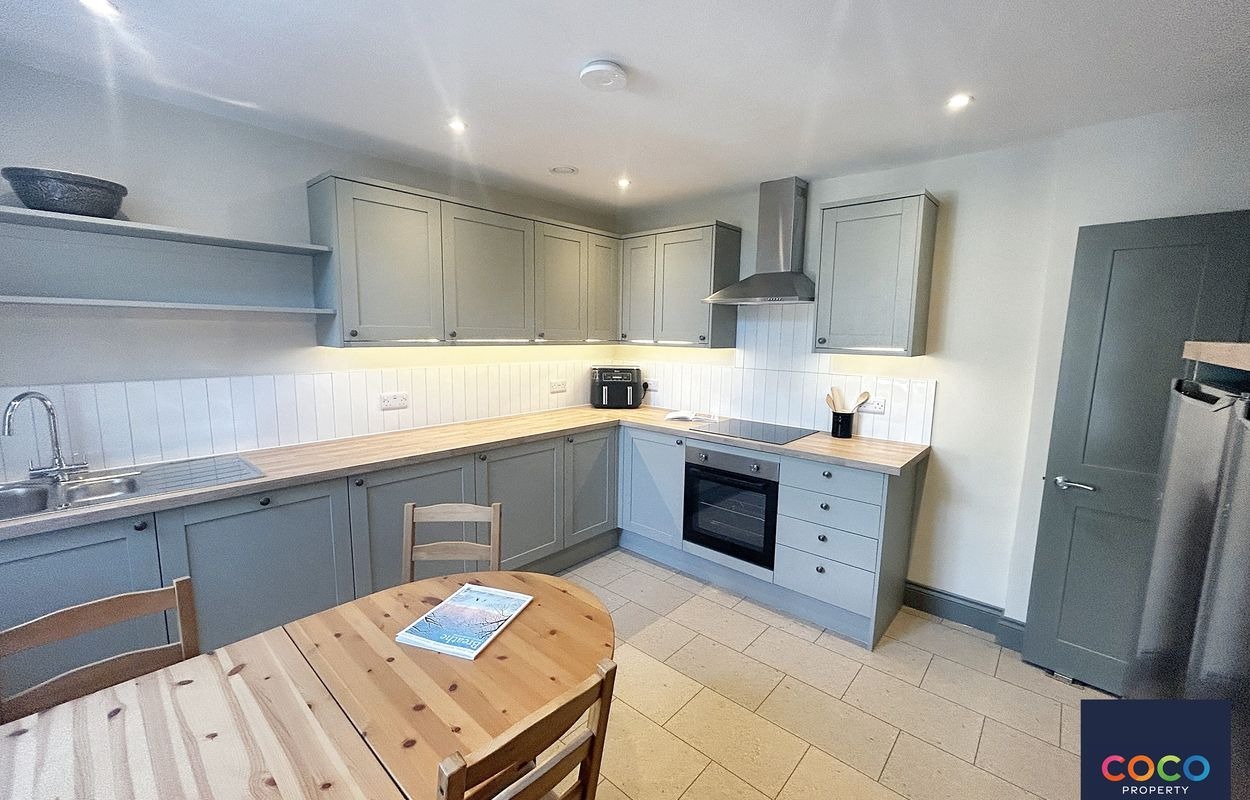 Stylish Ground Floor Ensuite Room in Shared Home, Dorset Property image 7