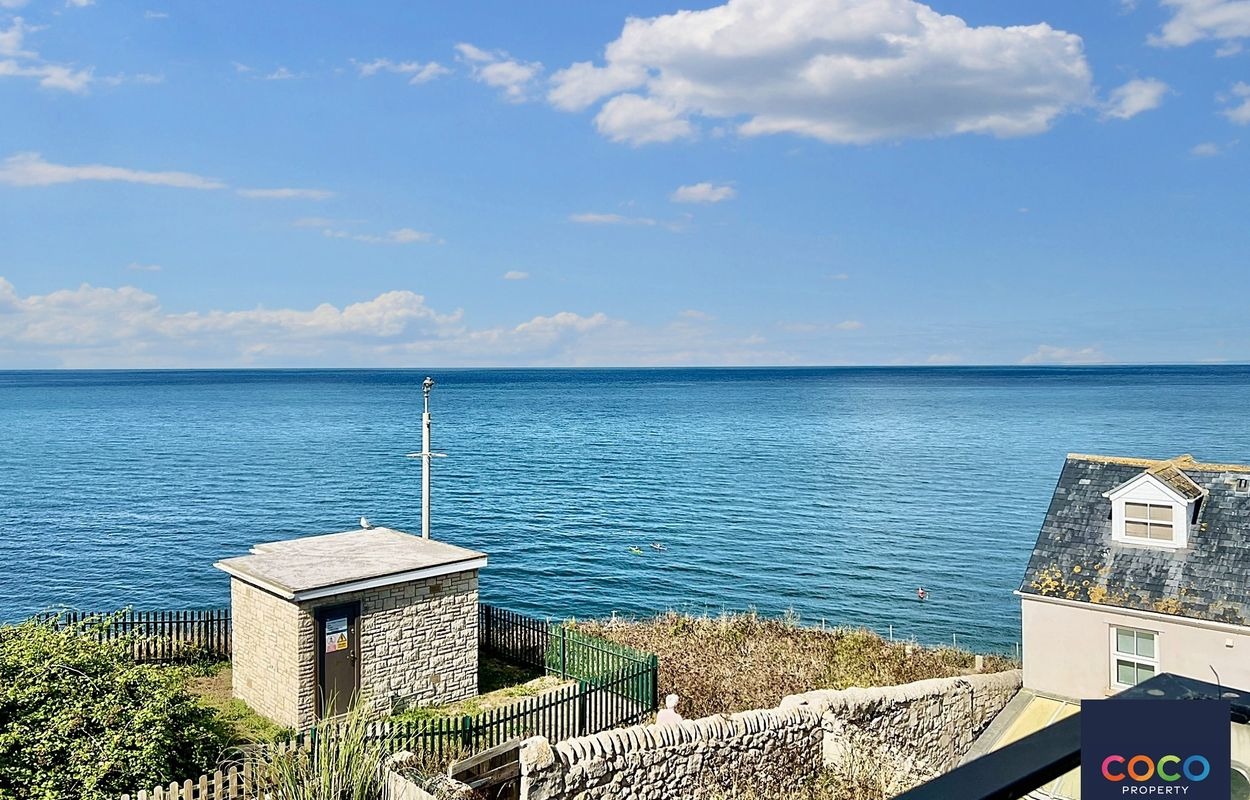 Stunning 3 Bed House to Let in Portland with Sea Views & Balcony Property image 8