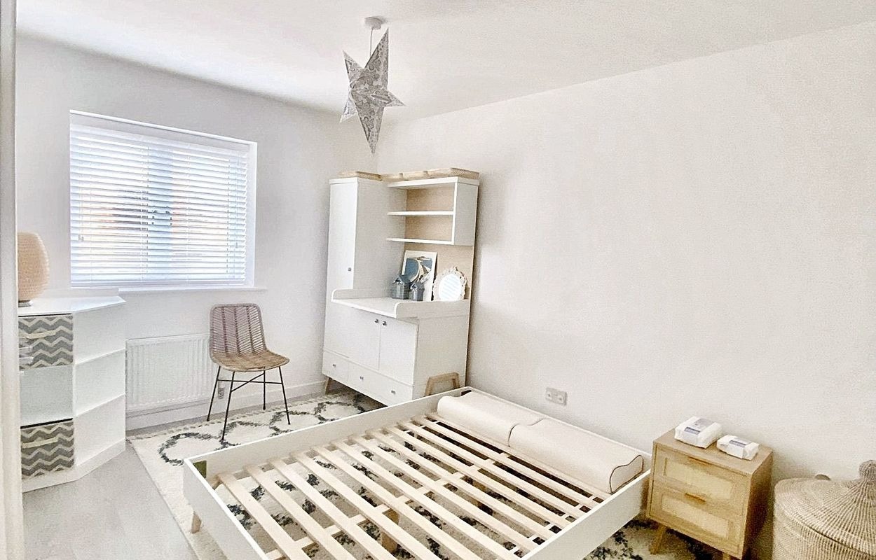 Stunning 3 Bed House to Let in Portland with Sea Views & Balcony Property image 13