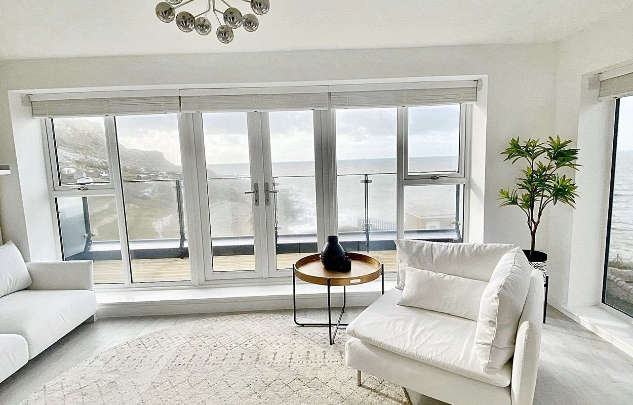 Stunning 3 Bed House to Let in Portland with Sea Views & Balcony Property image 14