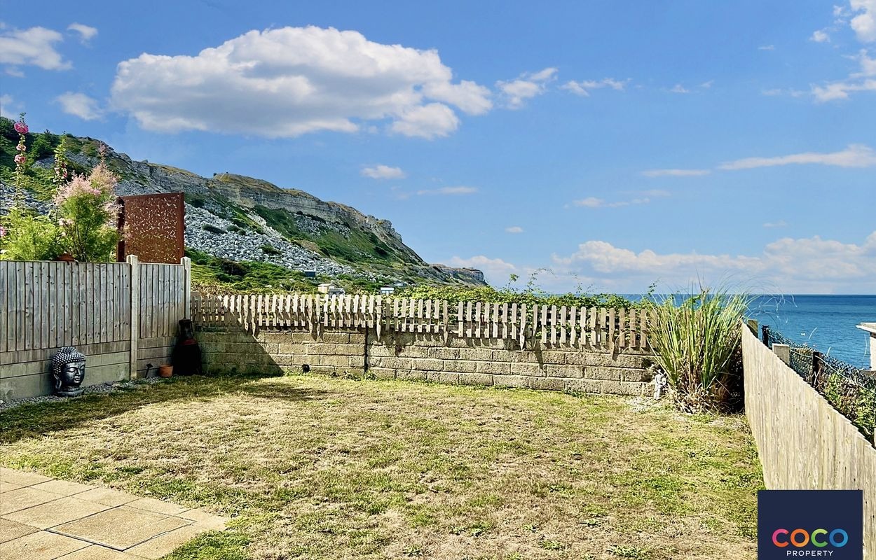 Stunning 3 Bed House to Let in Portland with Sea Views & Balcony Property image 17