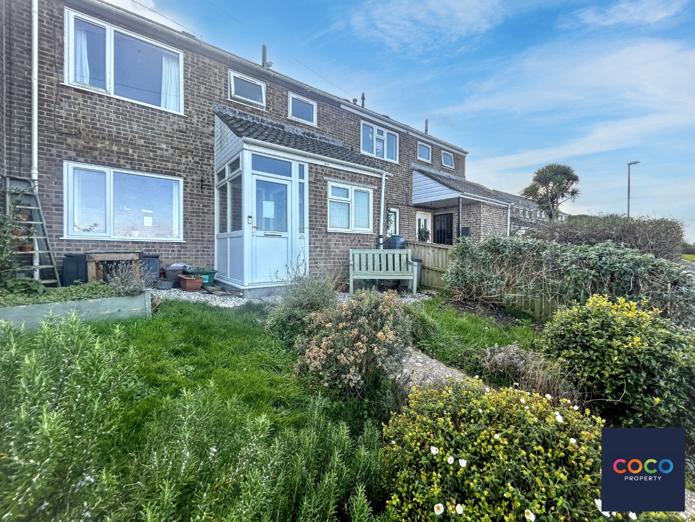 Stunning 3-Bed House to Let in Portland with Panoramic Sea Views Property image 1