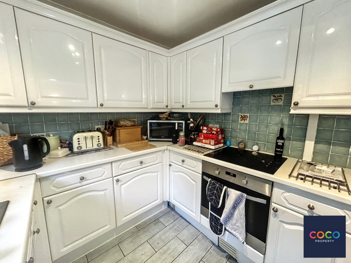 Stunning 3-Bed House to Let in Portland with Panoramic Sea Views Property image 4