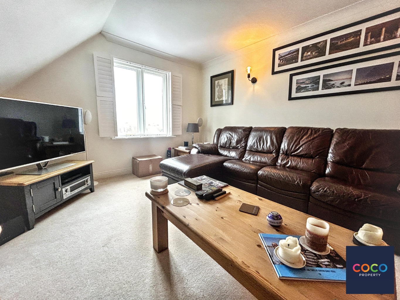 Stunning 2 Bed Apartment with Harbour Views & Beach Access in Dorset Property image 2