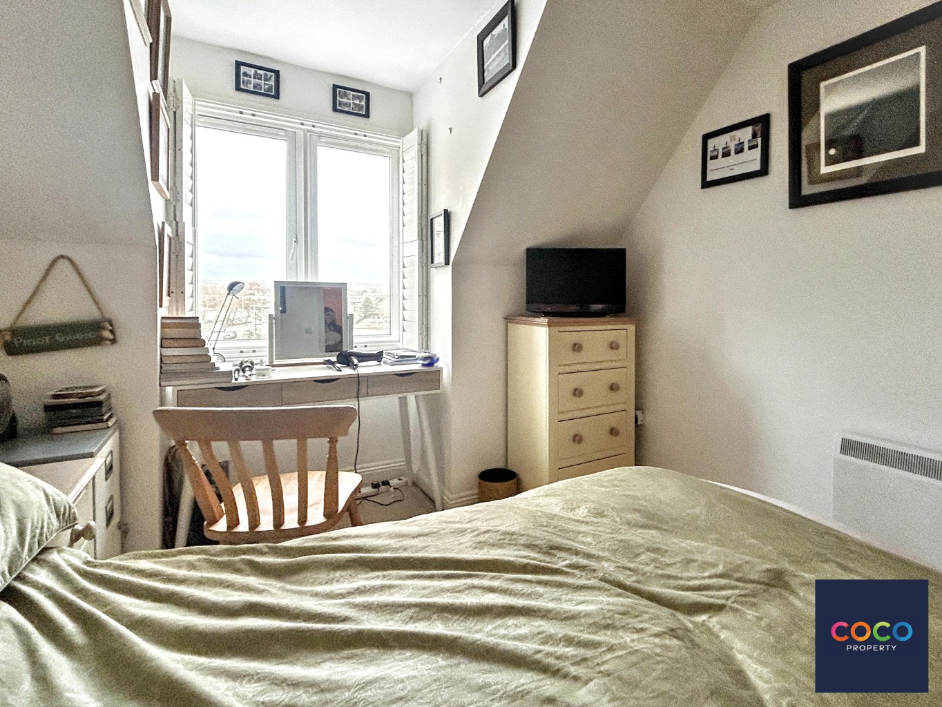 Stunning 2 Bed Apartment with Harbour Views & Beach Access in Dorset Property image 8