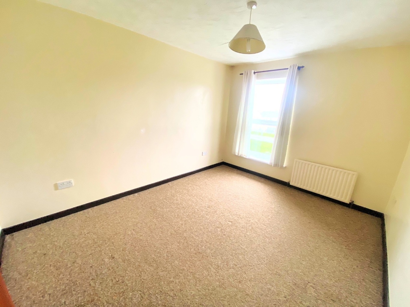 Stylish Two Bedroom First Floor Apartment in Portland Property image 6