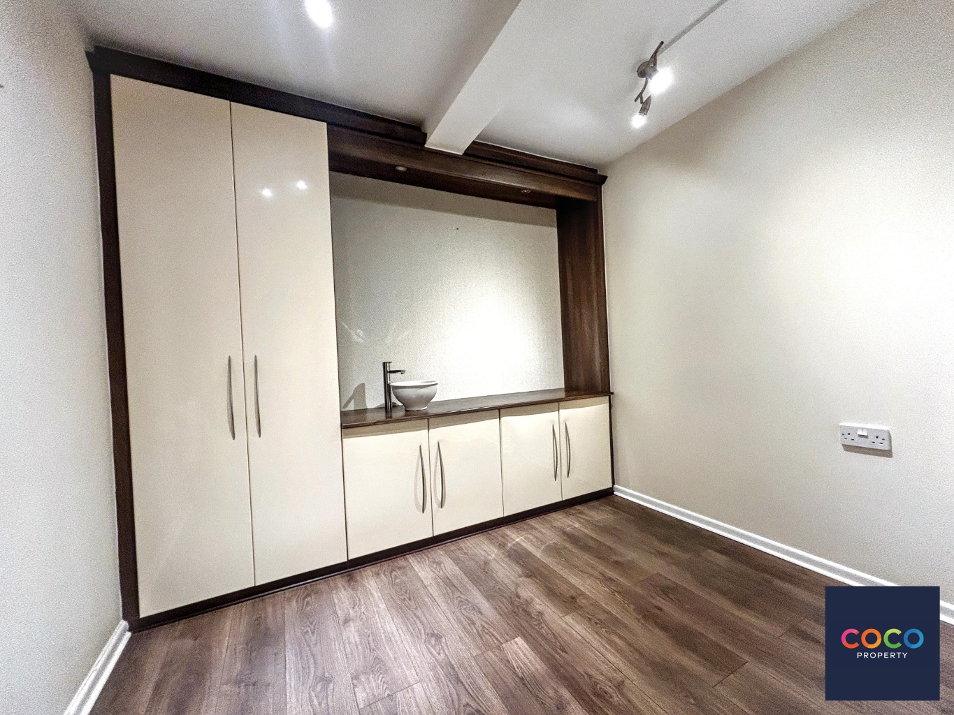 Prime Commercial Unit, Princes Street, Dorchester: Flexible Retail/Office Property image 10