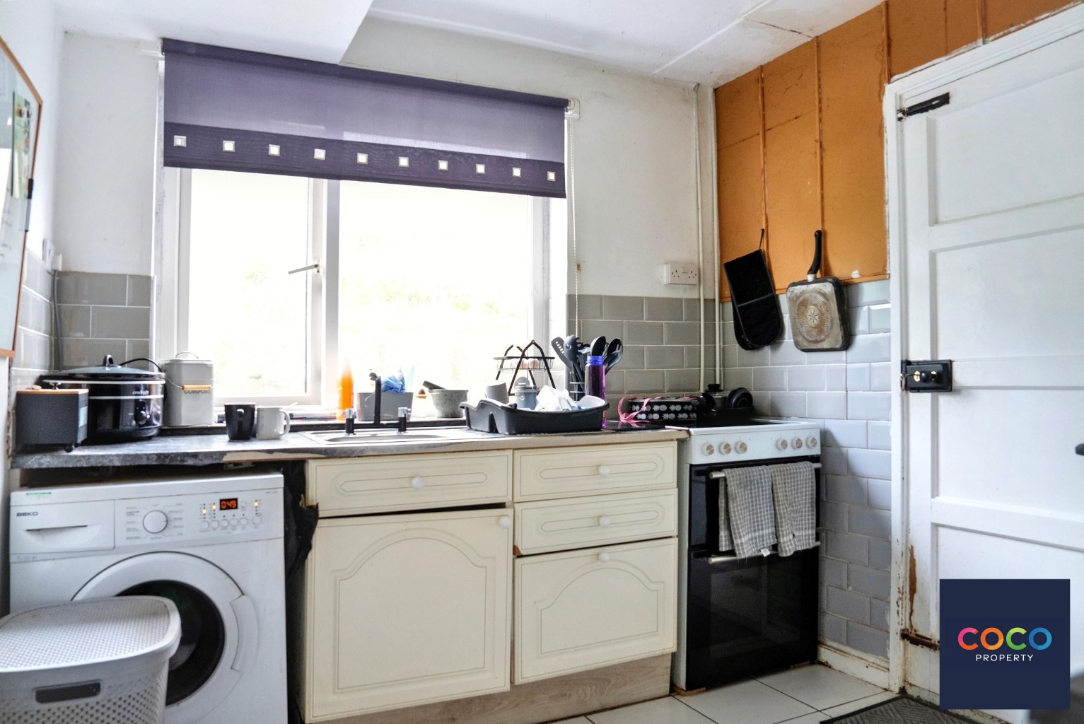 Three Bedroom Portland House. Property image 10