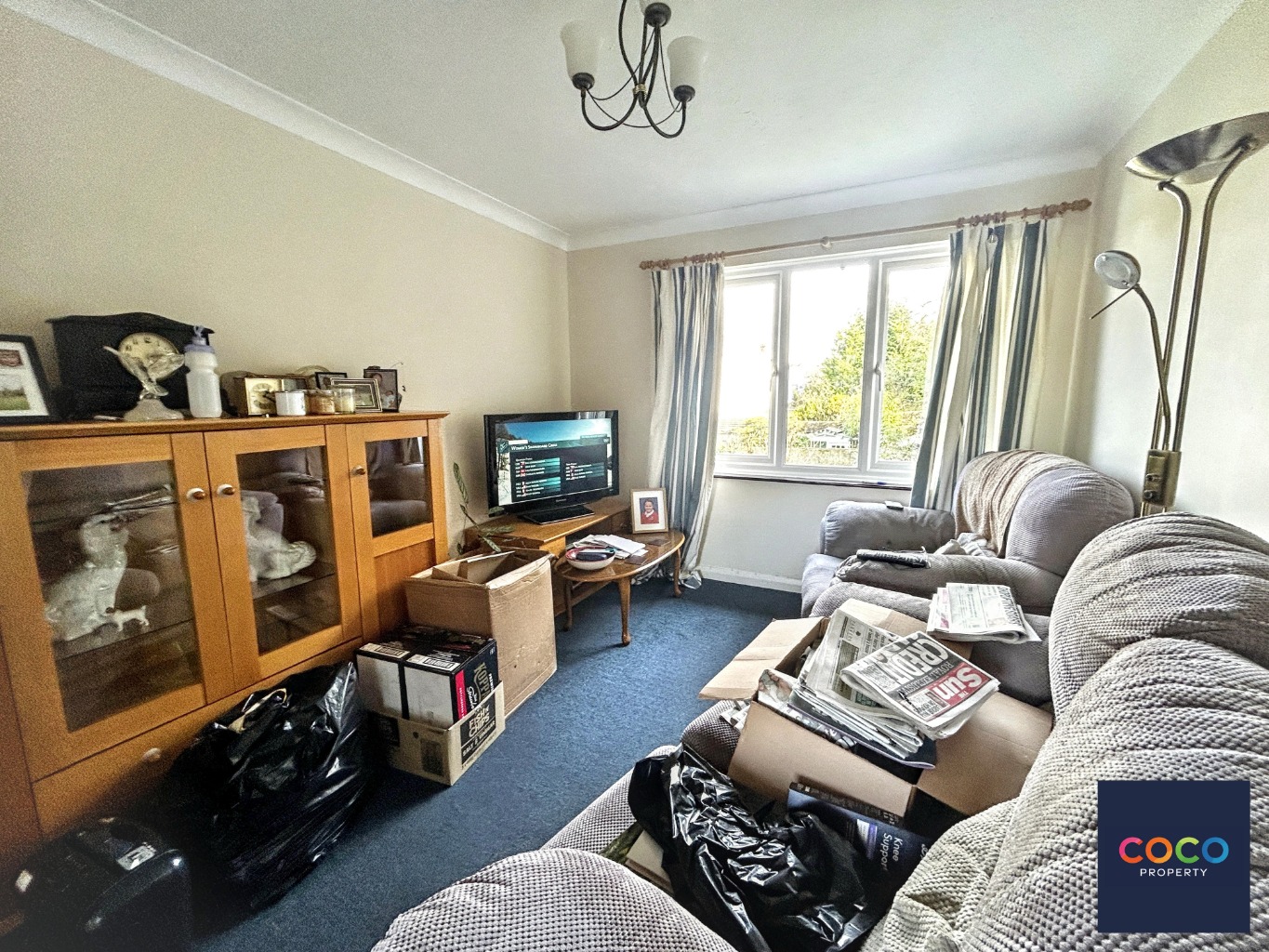 Modern One Bedroom Apartment with Parking in Central Dorchester Property image 2