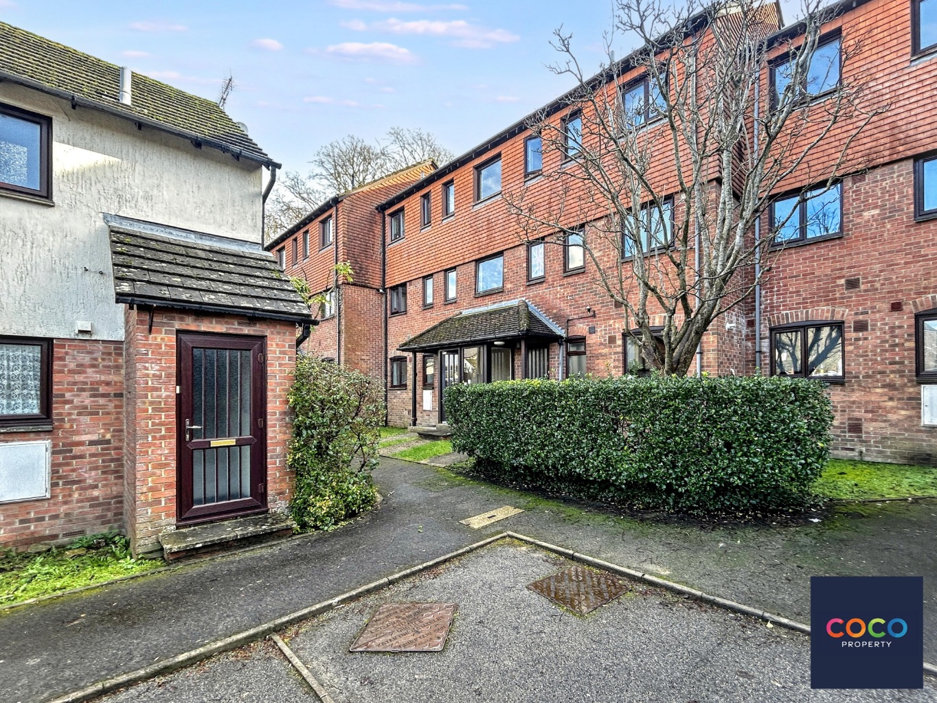 Modern One Bedroom Apartment with Parking in Central Dorchester Property image 1