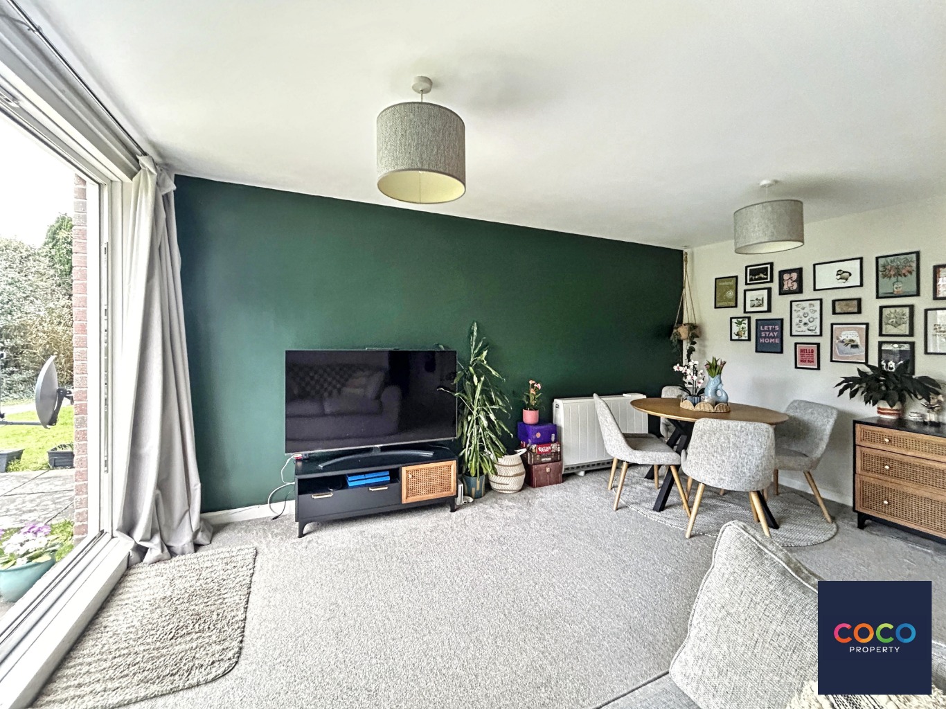 Charming 2 Bed Ground Floor Apartment with Garage & Garden in Dorchester Property image 3