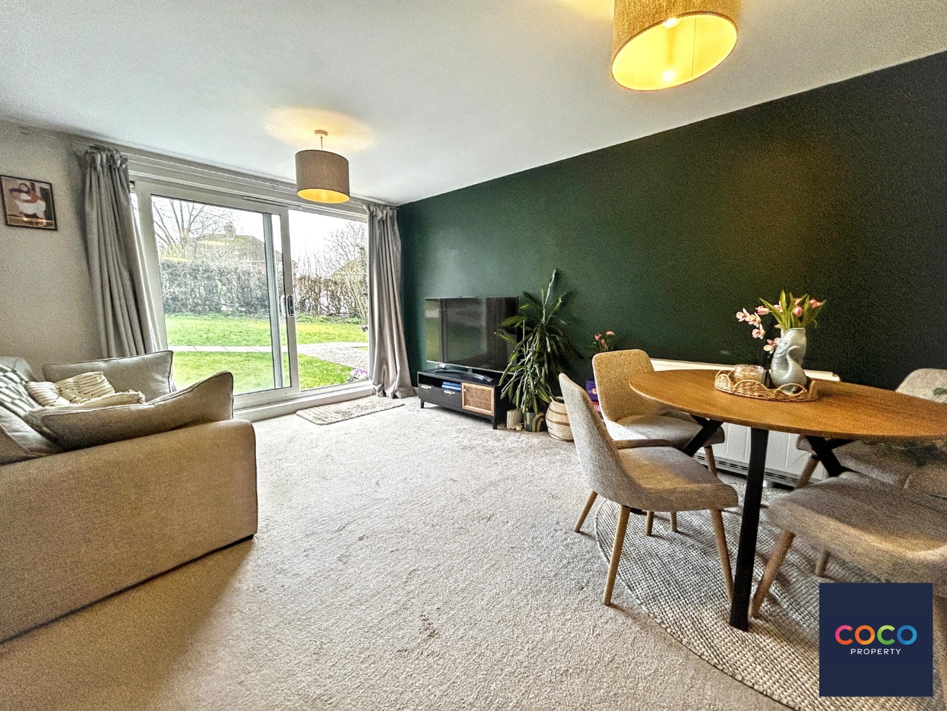 Charming 2 Bed Ground Floor Apartment with Garage & Garden in Dorchester Property image 12