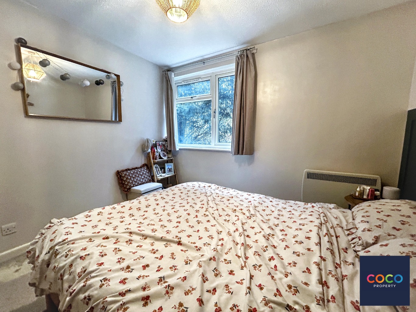Charming 2 Bed Ground Floor Apartment with Garage & Garden in Dorchester Property image 8