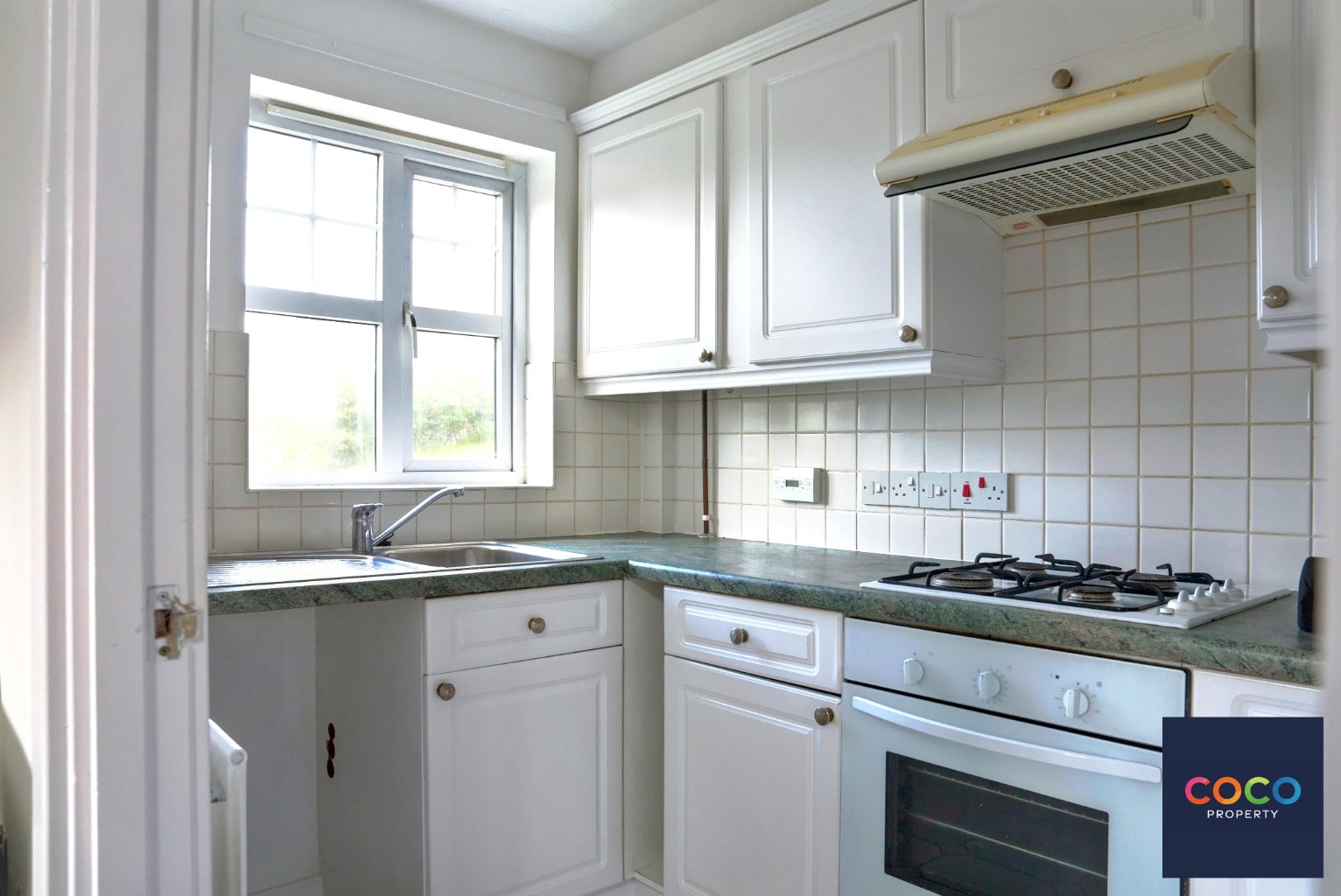 Charming 2 Bed House to Let in Whitehead Drive, Weymouth Property image 12