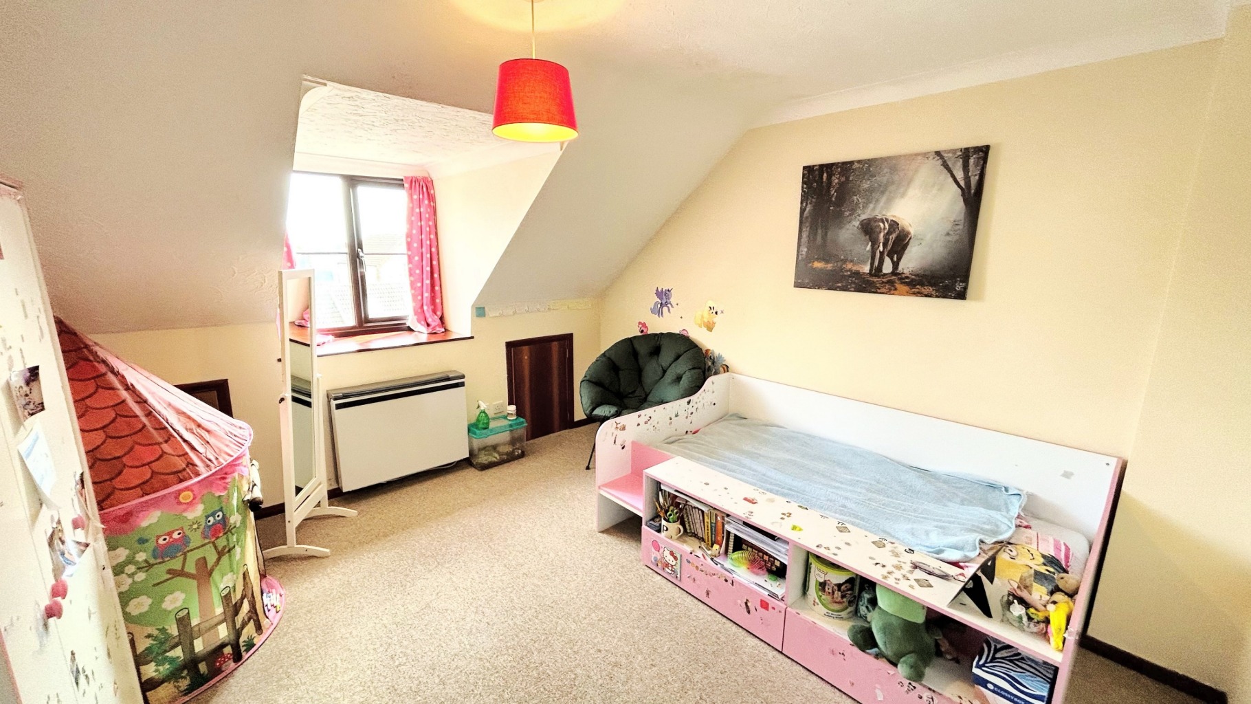 Two Double Bedroom Apartment with Garage, Dorchester Town Centre Property image 4