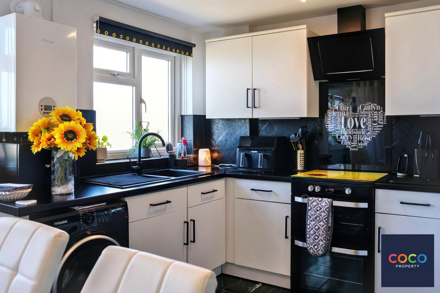 Stunning two Bed Apartment with Panoramic Sea Views, Portland Property image 6