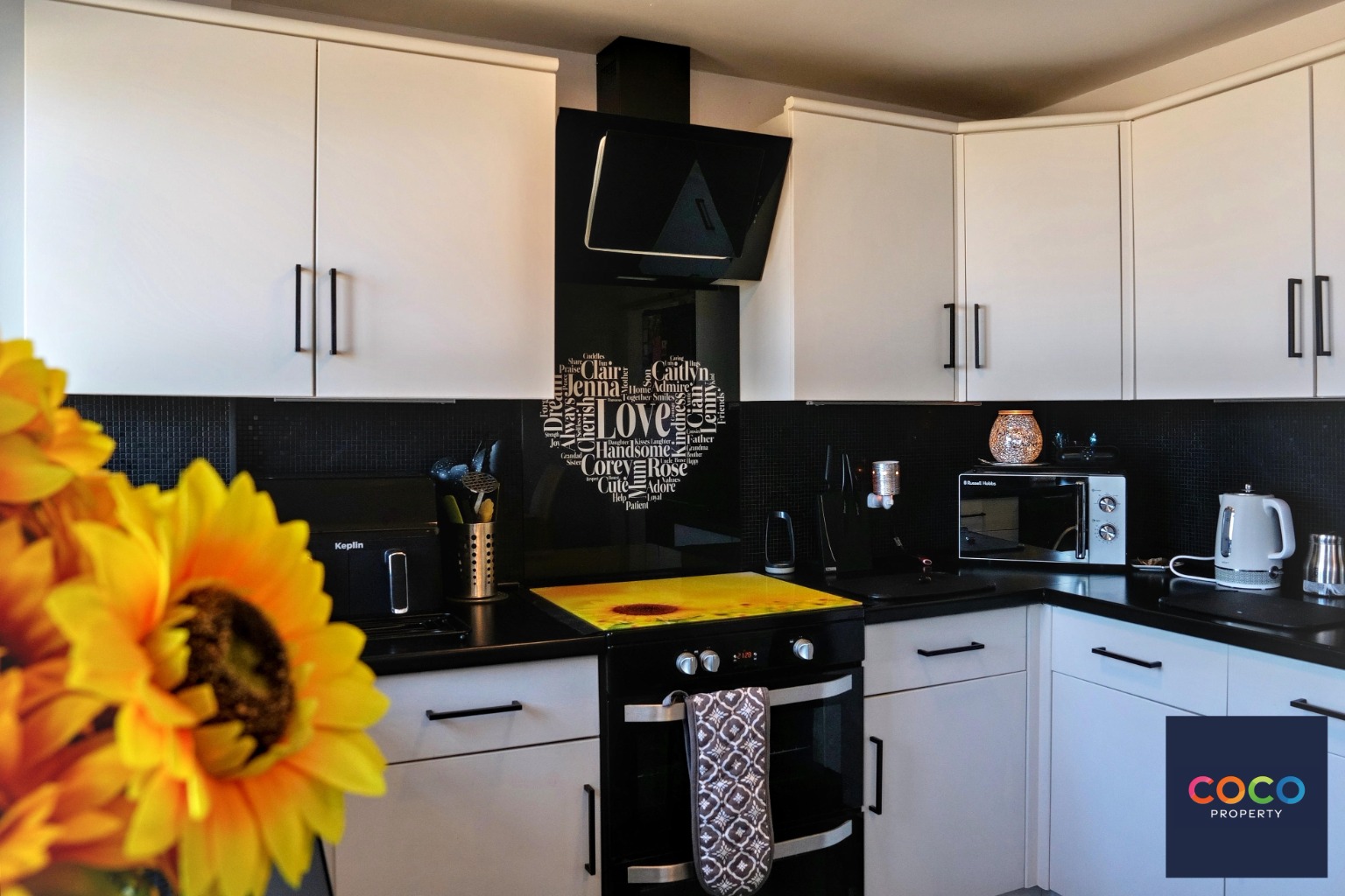 Stunning two Bed Apartment with Panoramic Sea Views, Portland Property image 4