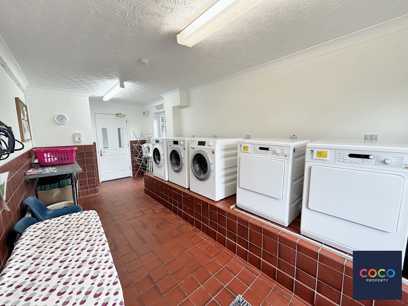 Charming 1-Bed Retirement Apartment, Dorset Town Centre, Over 60s Property image 9