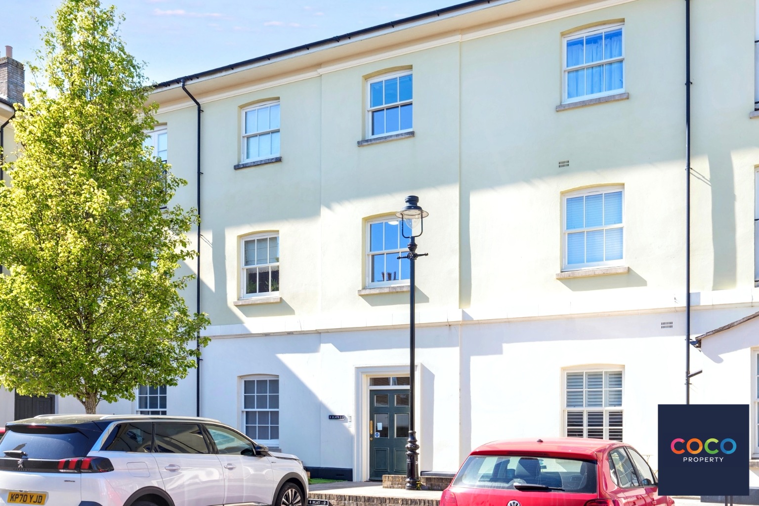 Stylish Two-Bedroom Apartment with Juliet Balcony in Dorchester