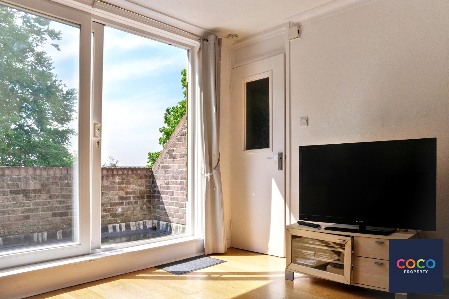 Charming Studio Suite with Balcony in Central Dorchester Property image 6