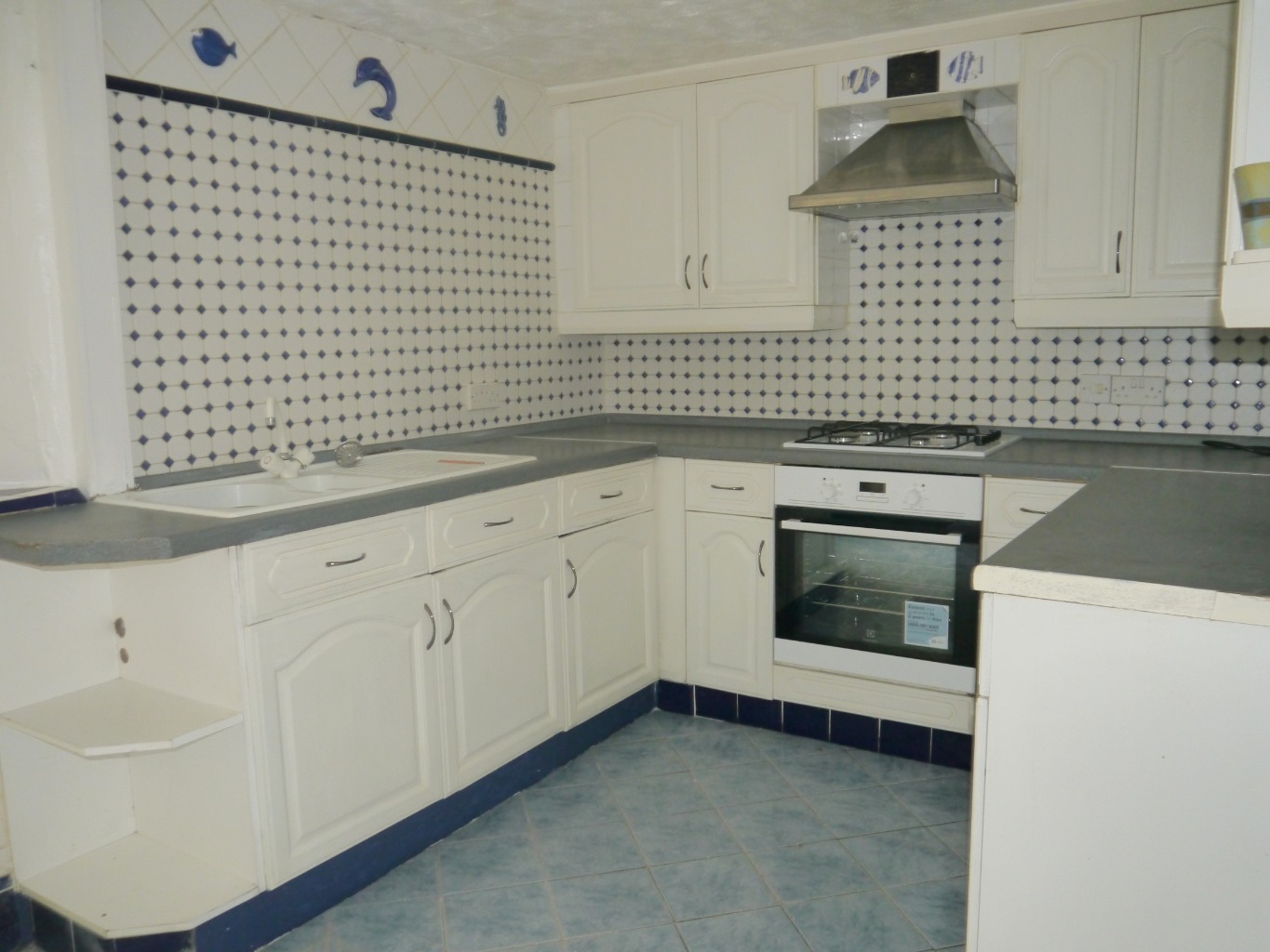 Two Bed House with Courtyard Garden in Easton Square, Portland Property image 3