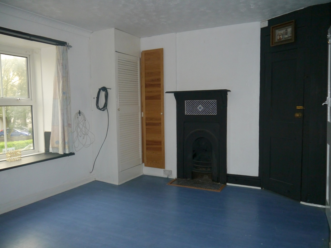 Two Bed House with Courtyard Garden in Easton Square, Portland Property image 6