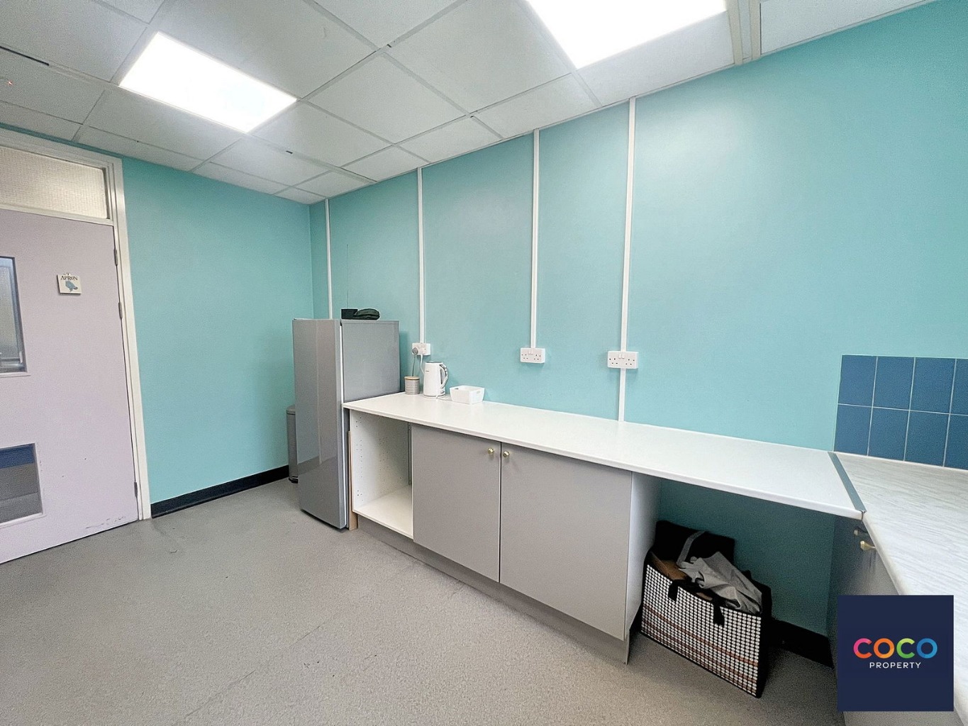Modern Self-Contained Workspace in Victoria Park, Portland Property image 3