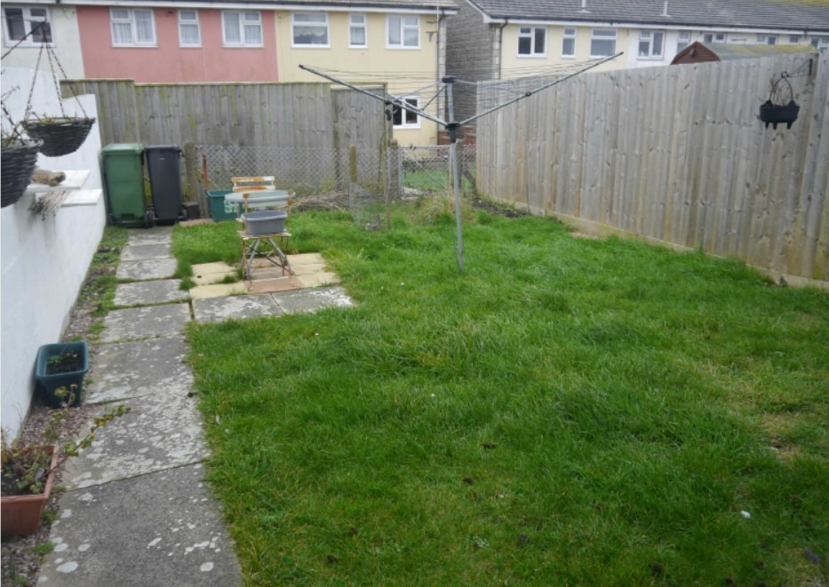 Charming Two Bed Terraced Home in Shortlands Property image 4