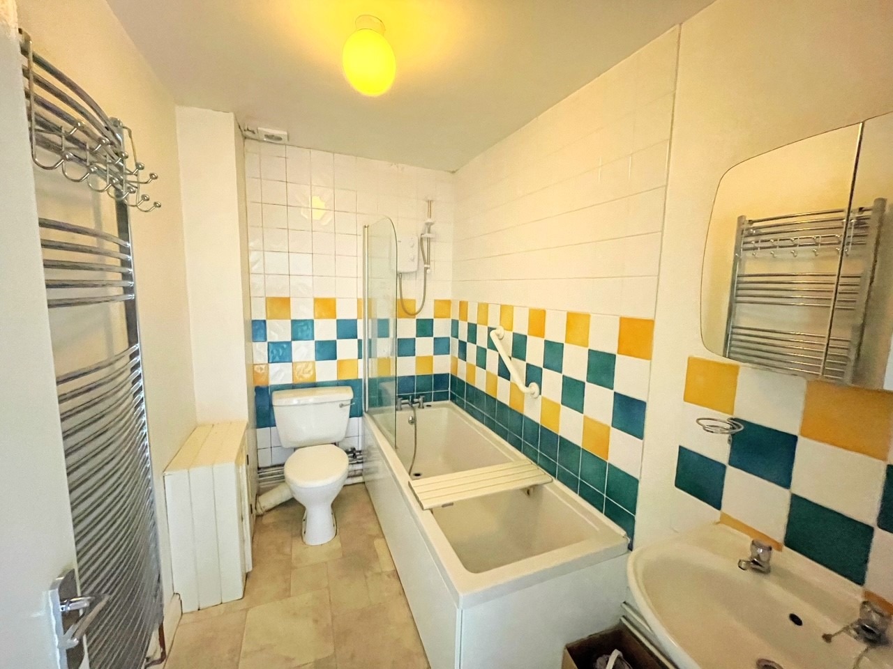 Marina Views: Well-Presented Two Bed Flat in Popular Chickerell Road Property image 9