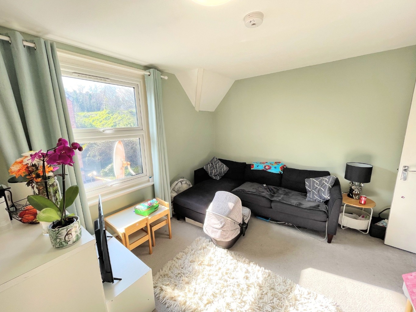 Marina Views: Well-Presented Two Bed Flat in Popular Chickerell Road Property image 8