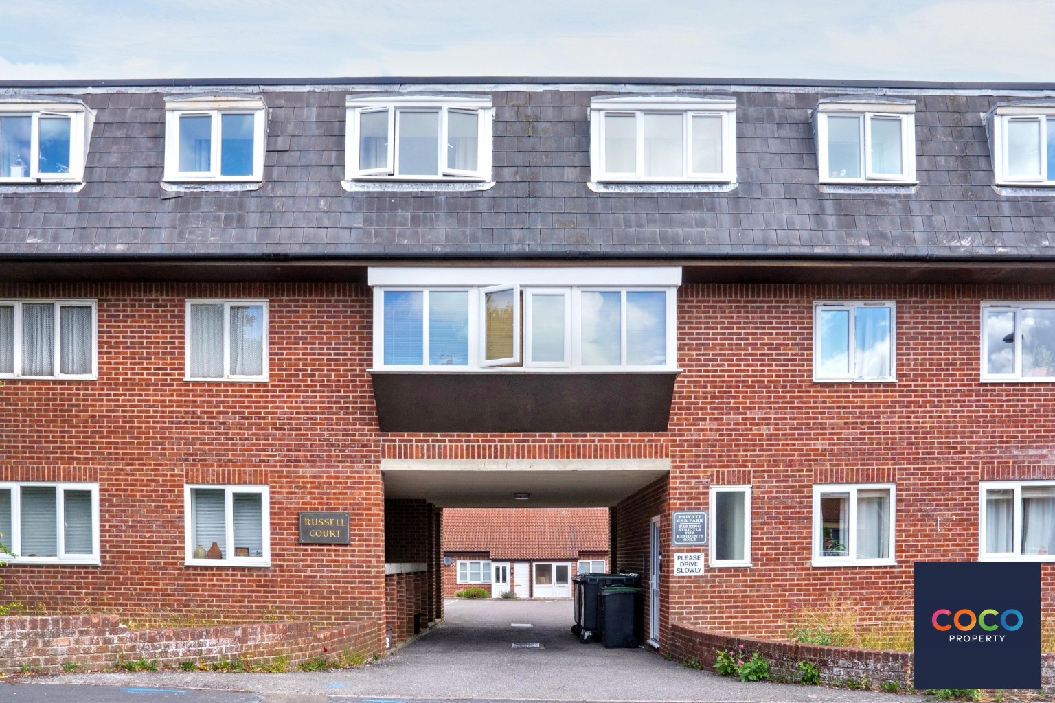 Excellent Opportunity: One Bedroom Flat with Parking in Dorchester
