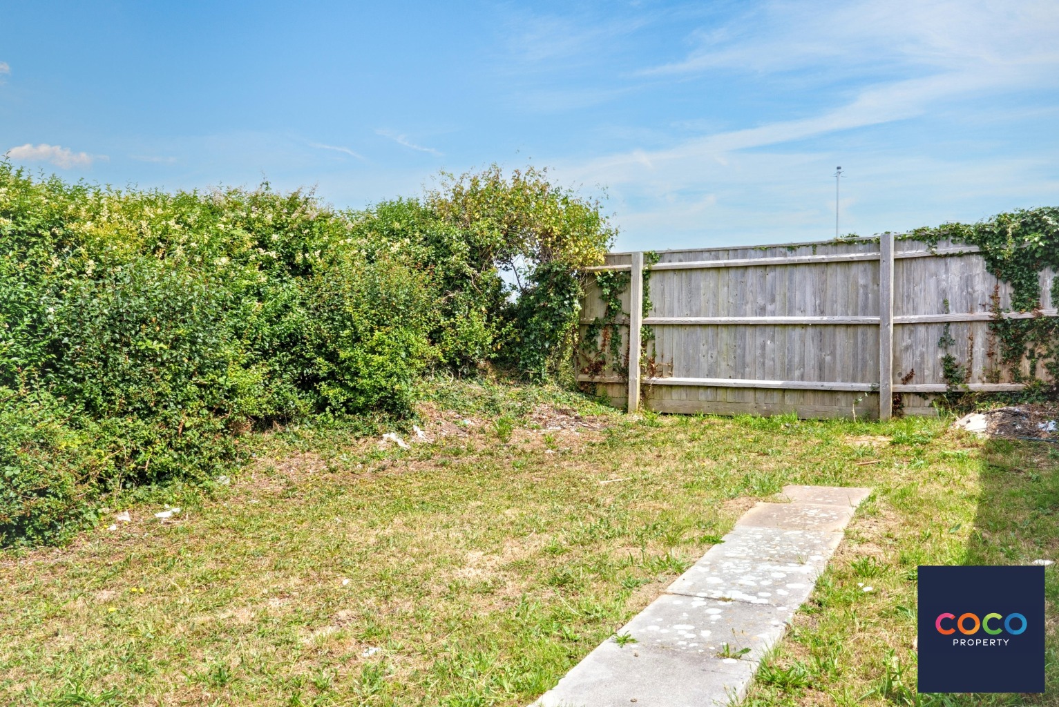 Sea view's Two Bedroom apartment with private garden in Isle of Portland. Great investment potential Property image 4