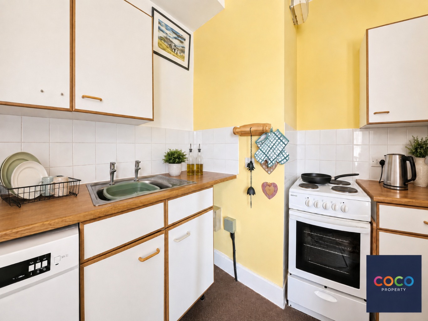 Prime Investment: Block of Three Flats in Central Weymouth Property image 8