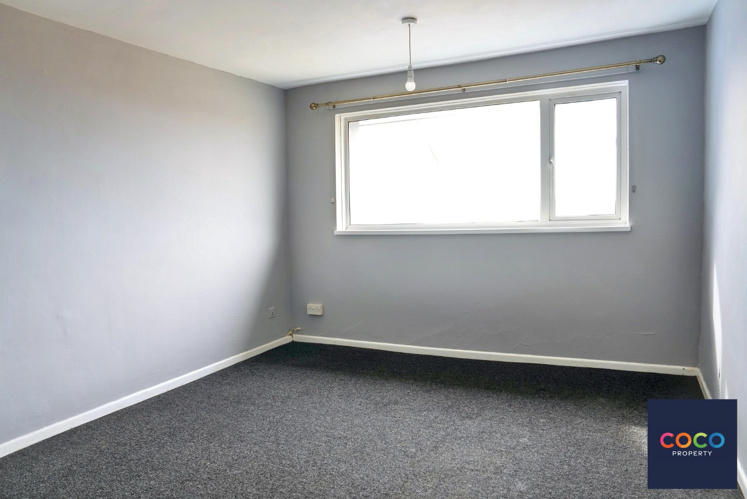 Coastal Charm: Two-Bedroom Apartment with Sea Views, Portland Property image 5
