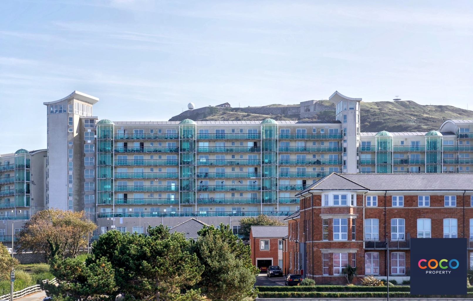Two-Bedroom Duplex Apartment Two Balconies Harbour & Coastal Views Two Parking Spaces Availa
