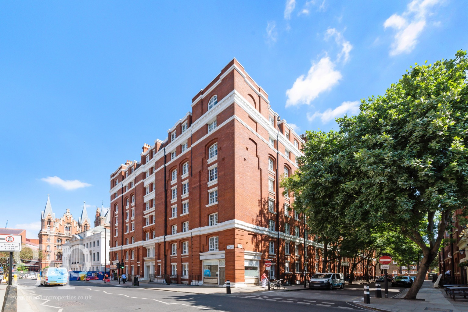 A one bedroom share of freehold apartment situated in a beautiful red brick mansion block A one bedroom share of freehold apartment situated in a beautiful red brick mansion block