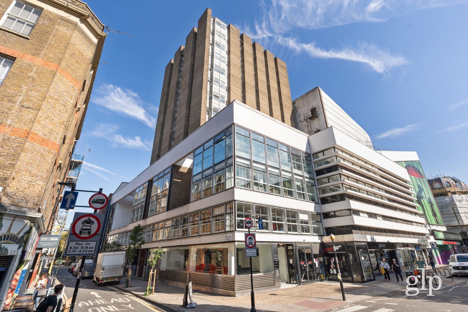 Stylish 1-Bedroom Apartment in Vibrant Macklin Street, London